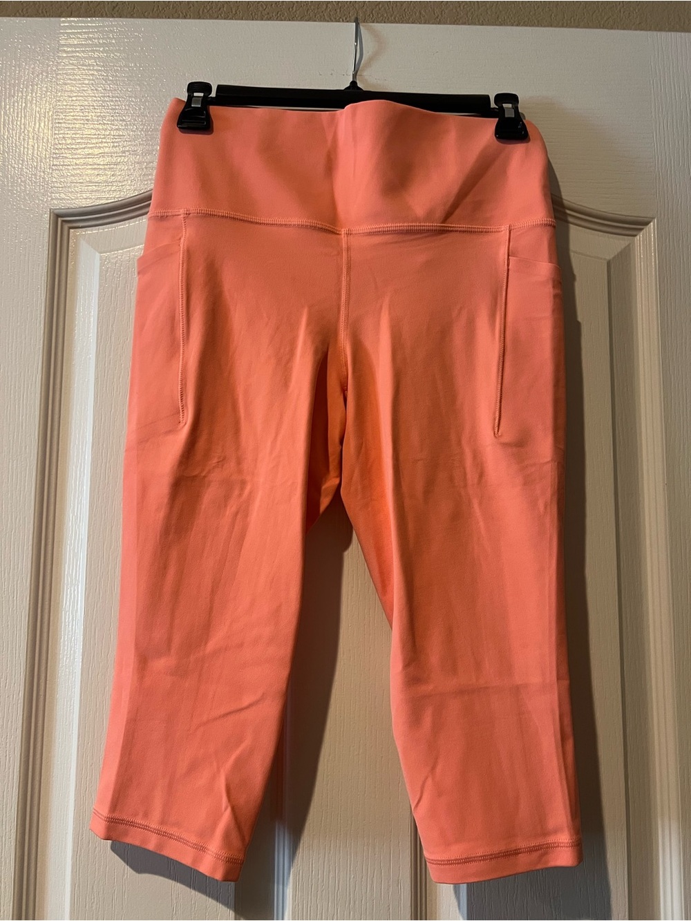 Athleta Salutation Stash Capri Leggings Coral Color